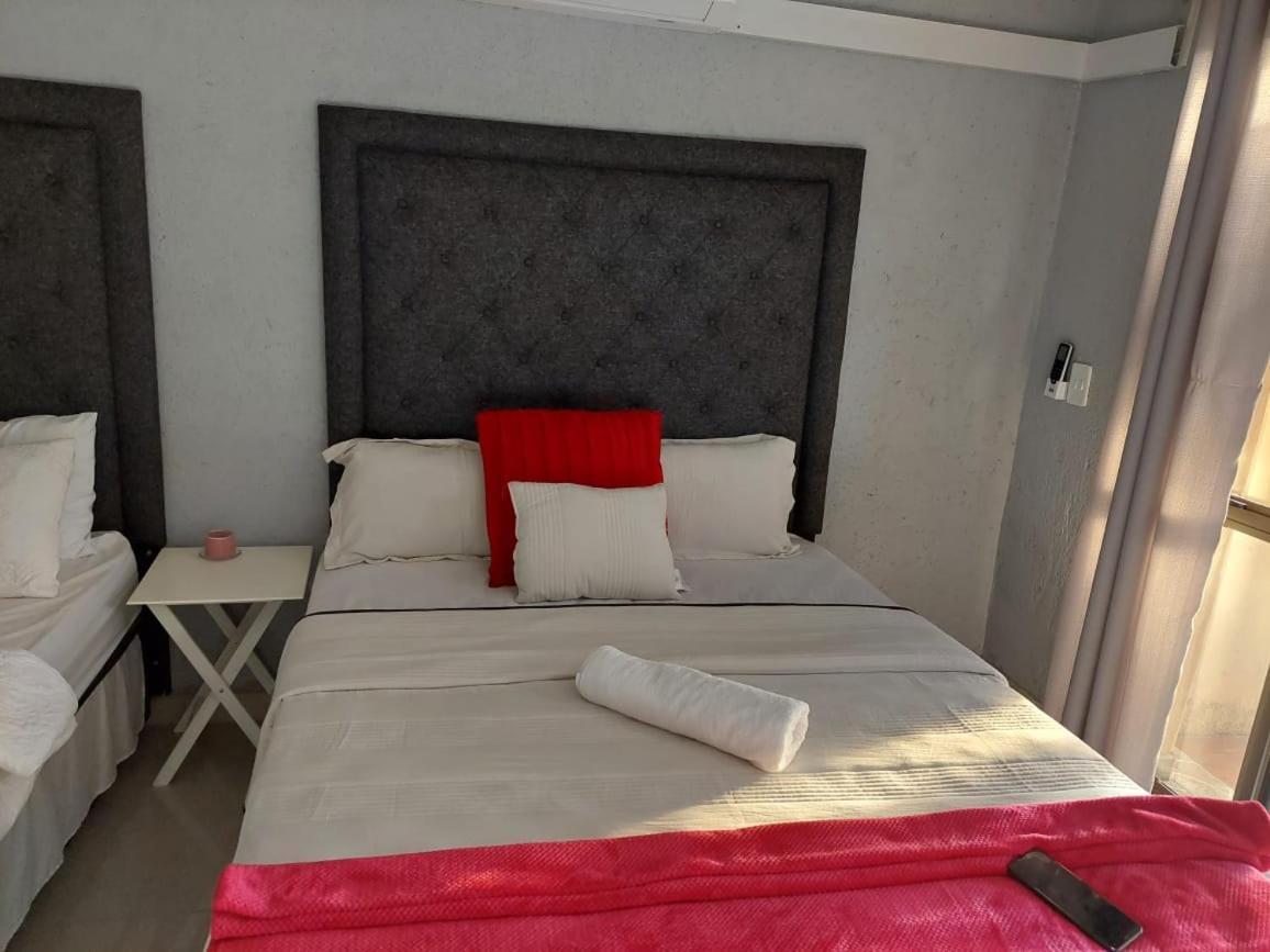 Nsuku Bed And Breakfast Thulamahashi Εξωτερικό φωτογραφία
